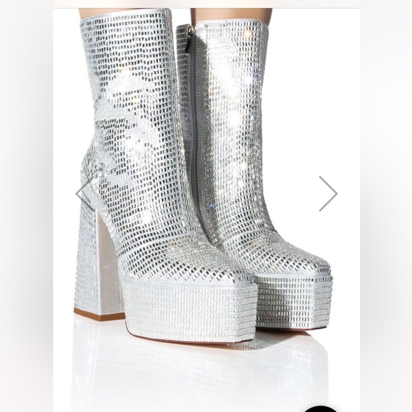 AZALEA WANG JAYDA CHUNKY BOOT IN SILVER - Picture 1 of 8